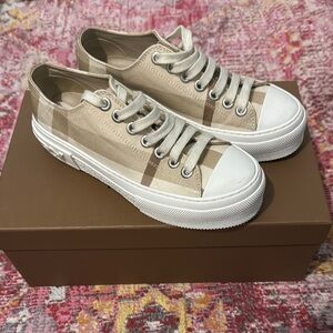 Burberry Beige and White Women's Sneakers